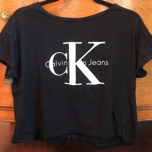 Cropped Calvin Klein Tee